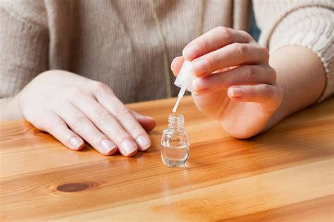 5 Nifty Hacks With Clear Nail Polish