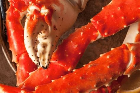 Colossal Red King Crab Legs for Sale (2,4,6 & 10 lbs)
