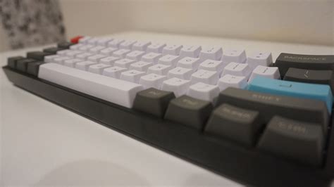 Mechanical keyboard 60% Gateron Yellow | Etsy