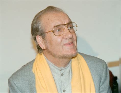 Николай Гяуров бил вратар