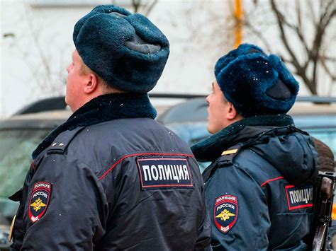 NEWSru.com :: В Москве следователи изучают видео с места стрельбы и ...