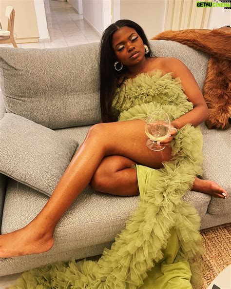 Actress Kyanna Simone Simpson HD Instagram Photos and Wallpapers June