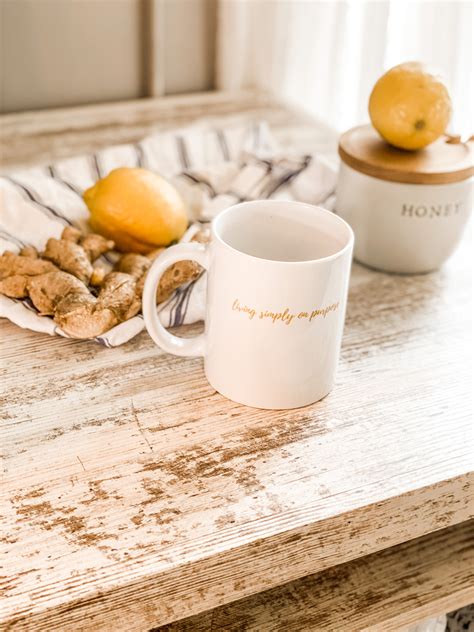 How to make Delicious Lemon, Ginger, Honey Tea & The Benefits - Hearty Sol