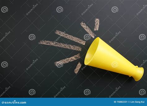 Megafon fotografering för bildbyråer. Bild av meddelande - 75882231
