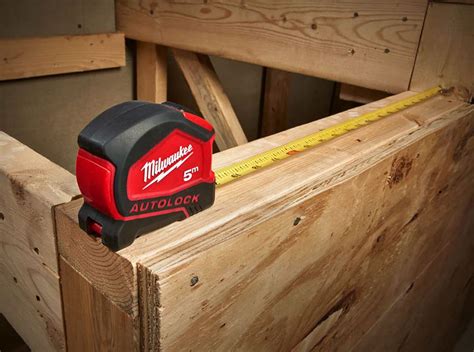 Ролетка с автоматично заключване Milwaukee 5м/4932464663/ | Inex-bg.com