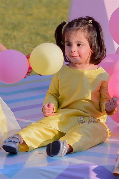 golden yellow uzma afsheen