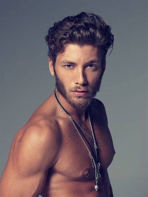 Мужские прически для кудрявых и волнистых волос | Curly hair men, Men's ...