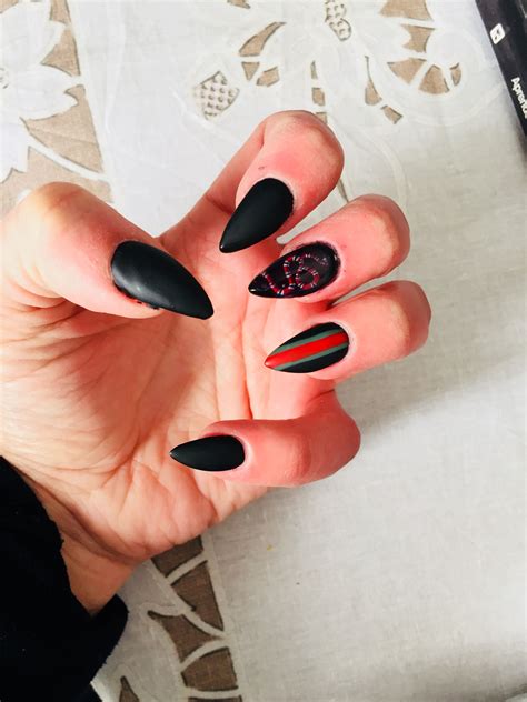 Gucci nails