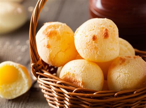 Pão De Queijo Tem Açucar - Receita Irresistível de Pão de Queijo Caseiro com Fubá e Açúcar ...