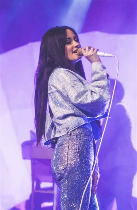 Download Aesthetic Kacey Musgraves Concert Wallpaper | Wallpapers.com