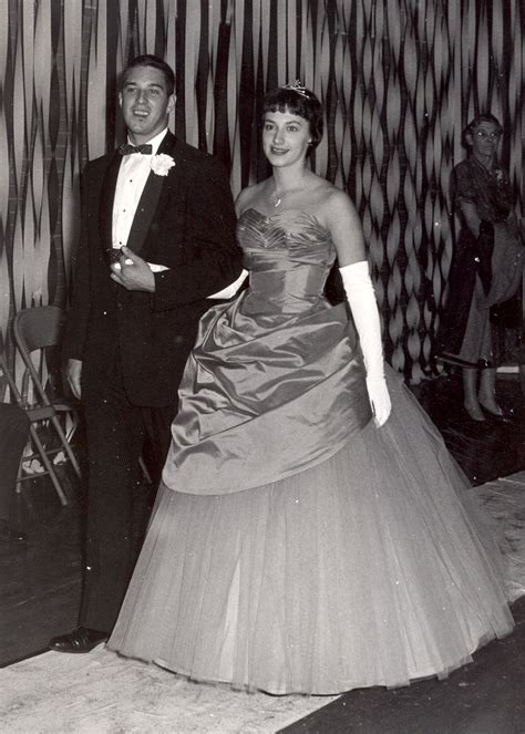 Illinois College homecoming king and queen | Prom pictures, Vintage