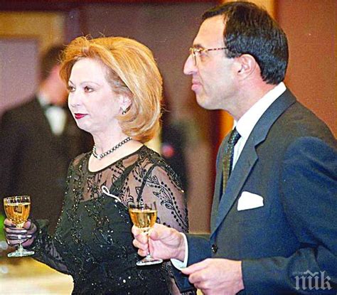 САМО В ПИК И РЕТРО: Антонина Стоянова с грозен гаф на ВИП парти (СНИМКИ ...