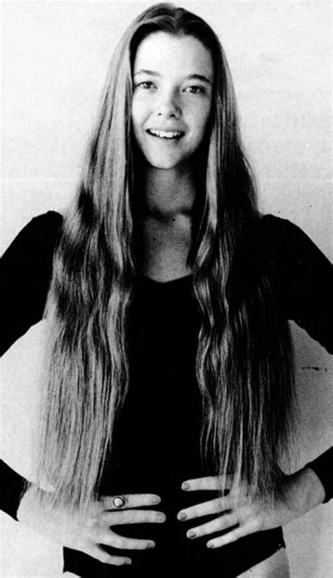 Young Annette Bening