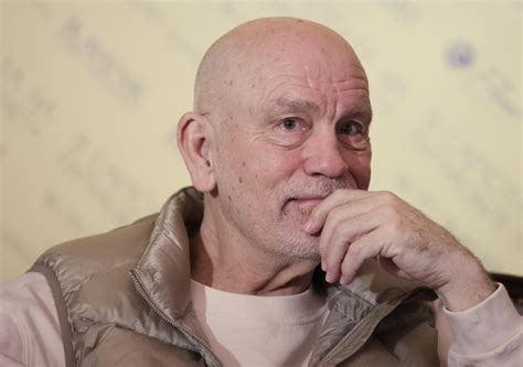 Джон Малкович поставя в Народния театър "Оръжията и човекът" на Бърнард ...