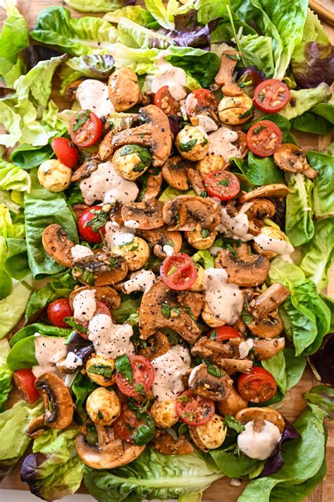 Mediterranean Mushroom Salad - Amy Lee Active