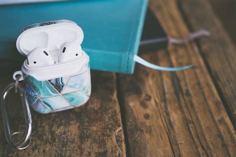 Air Pods in Case · Free Stock Photo