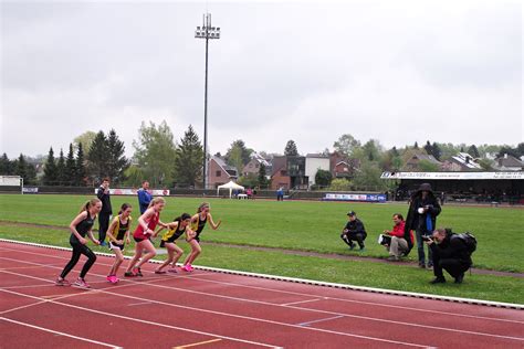 Fotos gratis : pista, correr, corredor, ceniza, estadio, Bélgica ...