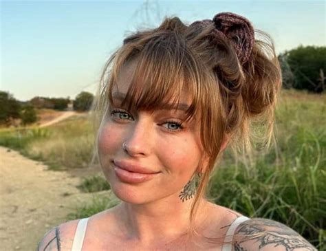 Vicky Aisha - Height, Weight, Bio, Wiki, Age, Photo, Instagram ...