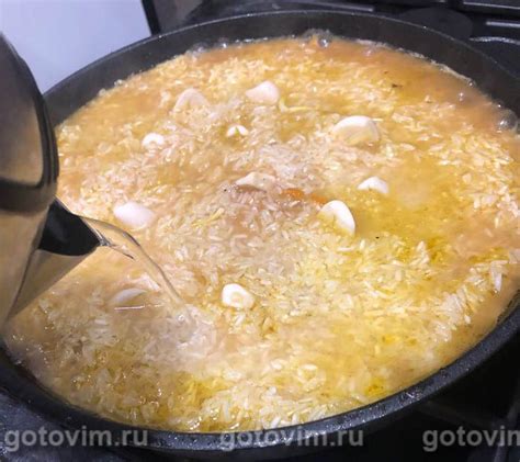 Рис с мясом на сковороде. Рецепт с фото