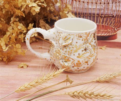 Кружки и чашки: Фарфоровая чашка с лепниной и позолотой, фарфор люкс ...