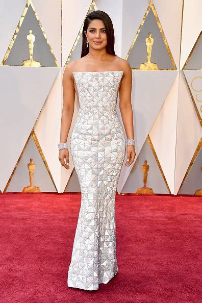 Oscars 2023: A Look Back At Priyanka Chopra's Iconic Red Carpet Appearances - News18