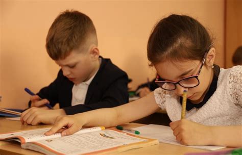 Записка в школу о пропуске от родителей: как написать и подать - Права ...