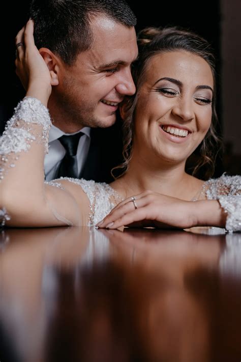 フリー写真画像: 結婚式, 花婿, 女性, 愛, カップル, 花嫁, ファッション, ロマンス, グラマー, 屋内で