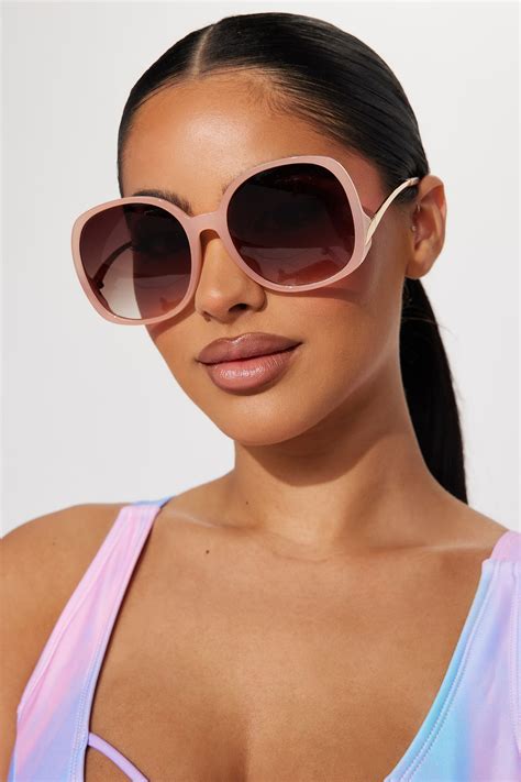 Out Of The Ordinary Sunglasses - Nude | Fashion Nova