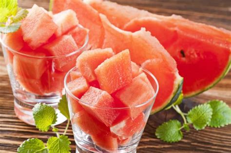 Арбузная диета: принципы, польза и вред, продукты, меню на 1, 2, 3, 5 ...