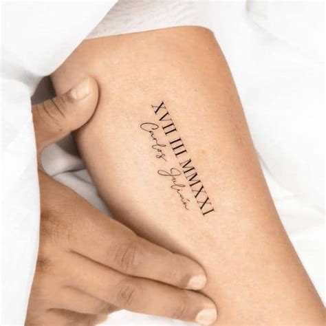 Tatuagem De Ano De Nascimento - Tatuagem data de nascimento: +64 ideias lindas e únicas!