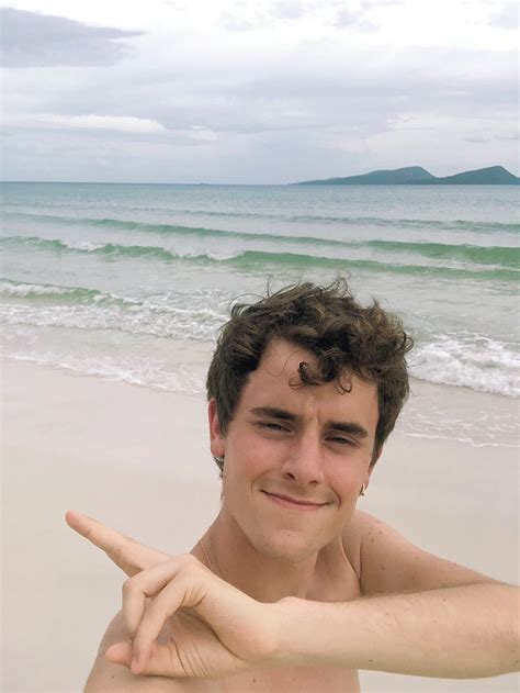 Picture of Connor Franta in General Pictures - connor-franta-1567470061