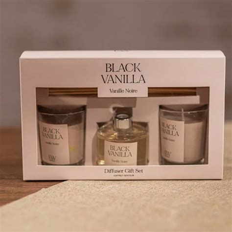 Luxury holiday gift sets are next for Mischief candles 23