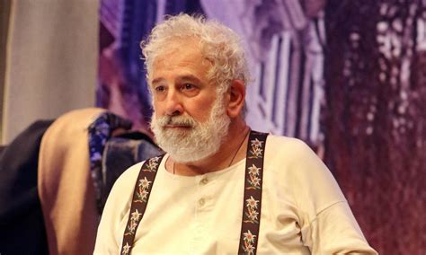 Έτσι είναι ο Πέτρος Φιλιππίδης – Εμφάνιση με γυναίκα στη Γλυφάδα! (ΦΩΤΟ)