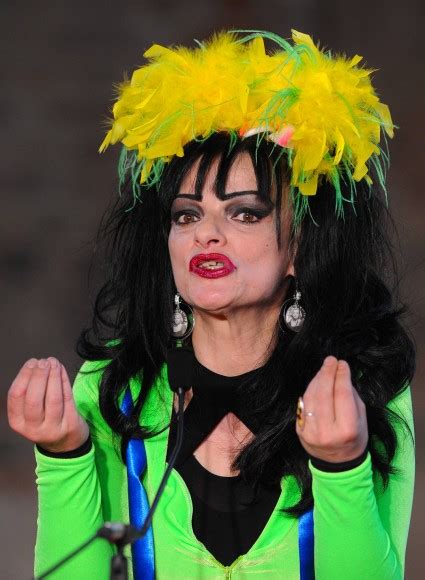 Bilderstrecke zu: Sängerin Nina Hagen feiert sechzigsten Geburtstag ...