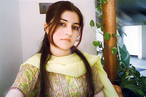 PAKISTANI GIRLS | wallpapers 2011