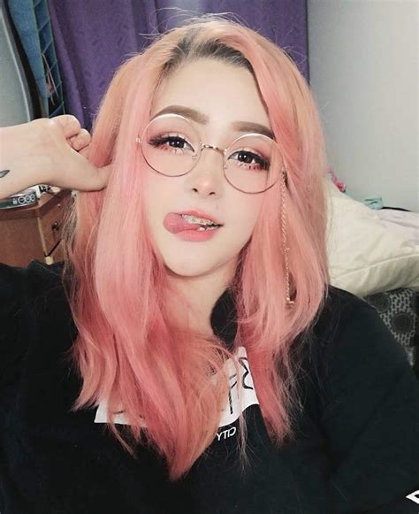 Scarlet | Wiki | Romance Rp And Chats ⛧`*:™ Amino