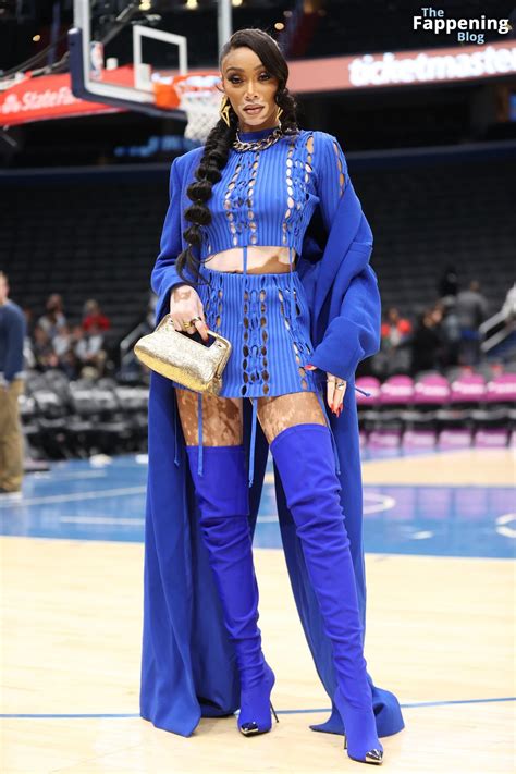 Winnie Harlow Displays Her Sexy Figure at The Washington Wizards Game