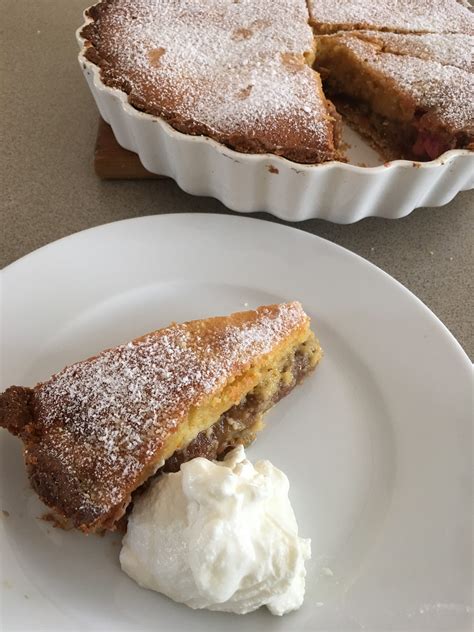 Rhubarb PieCafé Cat