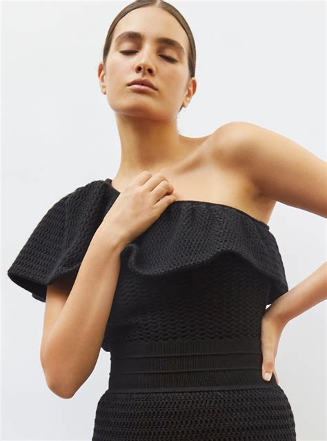one shoulder en maille smockée molli noir-profond | Molli