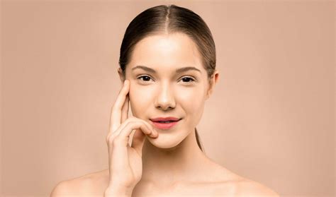 penting beda pengertian hydrating  moisturizing