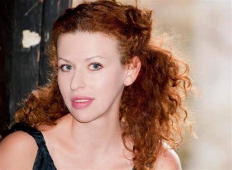 Classify Eva Tepavicharova
