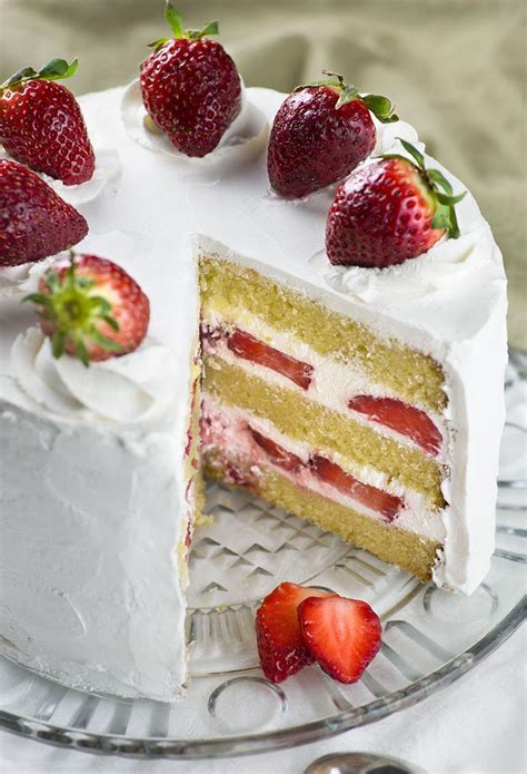Strawberry Squirt Cake: The Perfect Dessert for Lazy Bakers - ub7i2js
