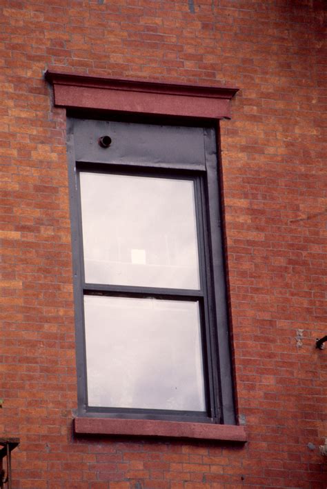 26 Bond Street, Lintel - Village Preservation