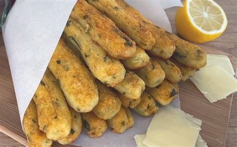 Картофельные палочки с сыром рецепт с фото пошагово