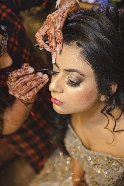 indian bride makeup artist  photo  pixabay pixabay