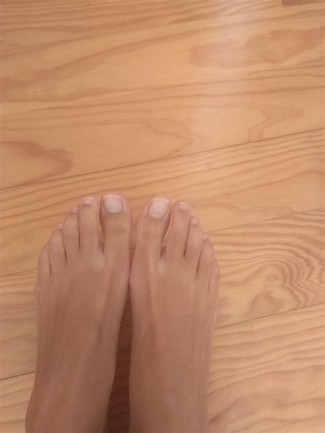 Do you like my tanned feet? : r/FootFetish