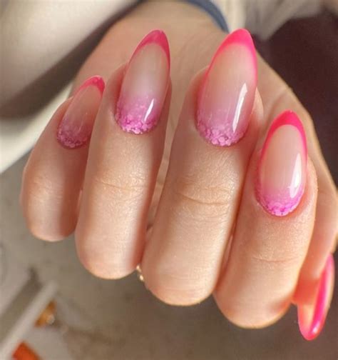 Розовый френч на короткие и длинные ногти