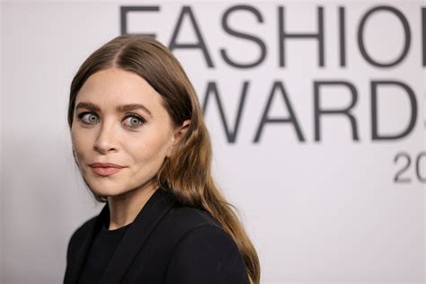 Ashley Olsen Greenlights This Controversial Footwear Trend That