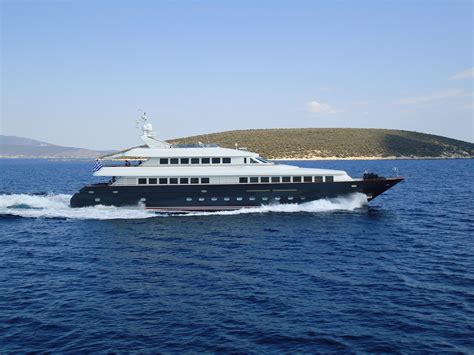 JAAN Yacht Charter Details, Intermarine SPA | CHARTERWORLD Luxury ...