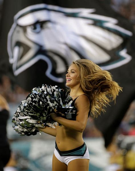 NFL Cheerleaders | Eagles cheerleaders, Nfl cheerleaders, Hottest nfl